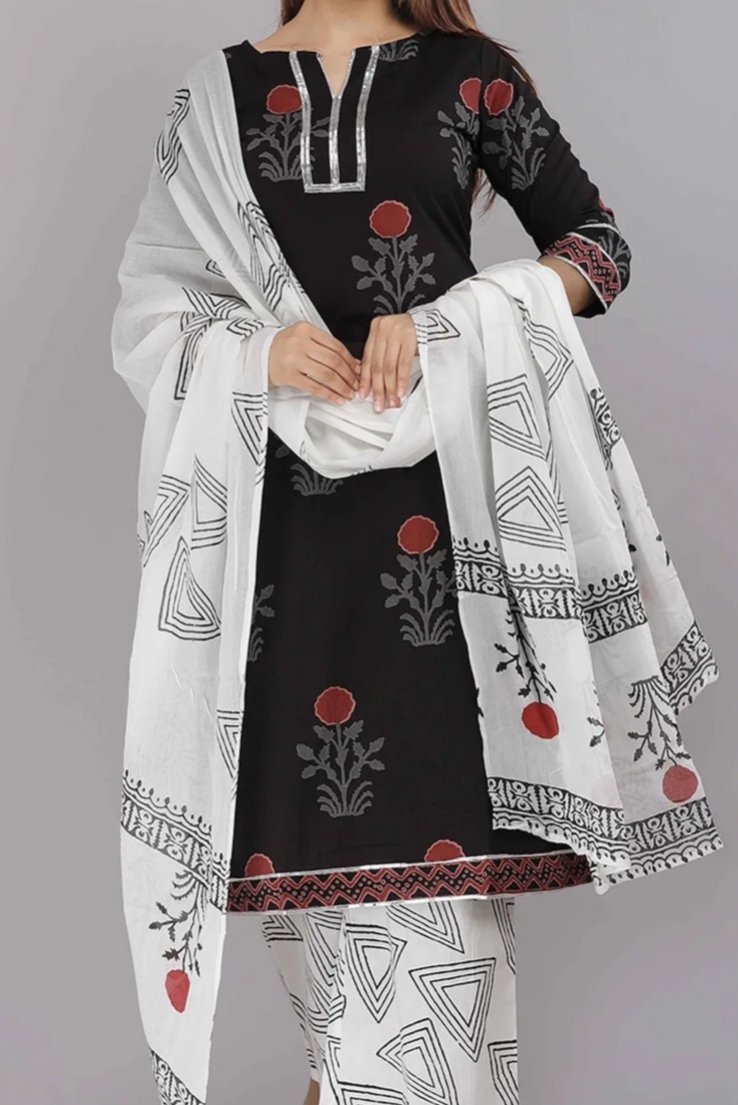 ₹1,436 – 52% OFF Stylish Women’s Wear!