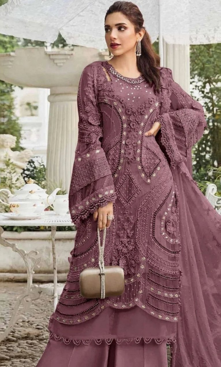 ₹2,764 – 45% OFF Embroidered Semi-Stitched Dress Material!