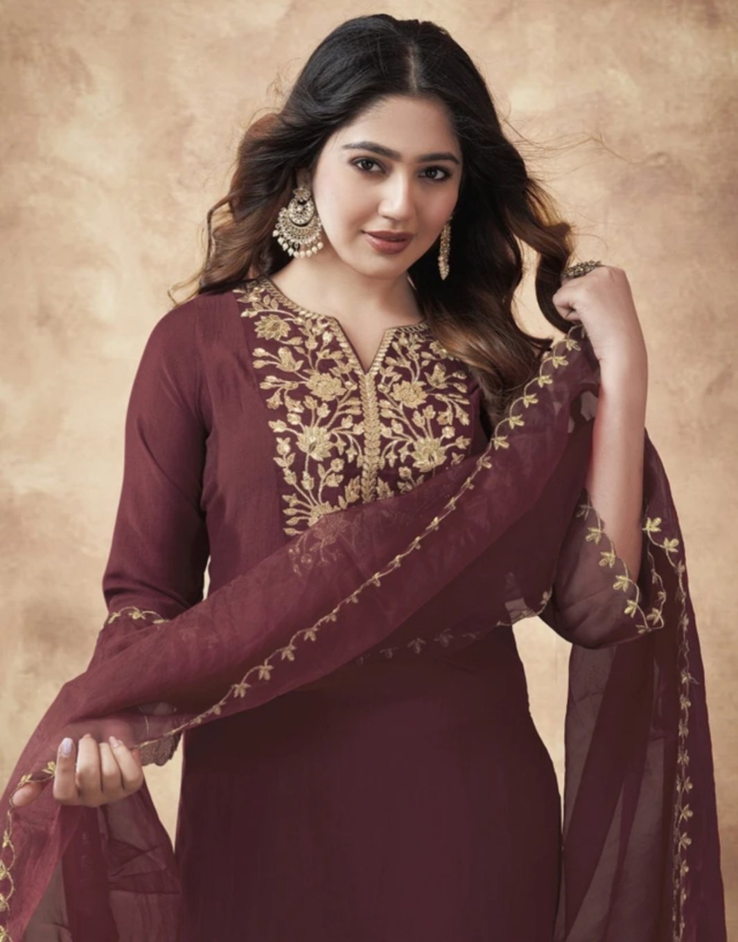 ₹797 – Skylee Women Kurta Pant Dupatta Set | 85% OFF