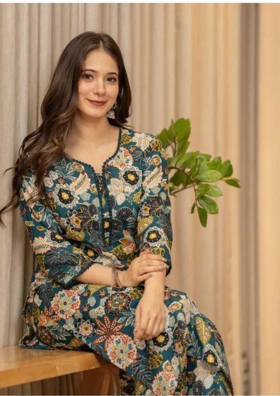 ₹414 Women Kurta Pant Set Stylish Ethnic Outfit Deal for India