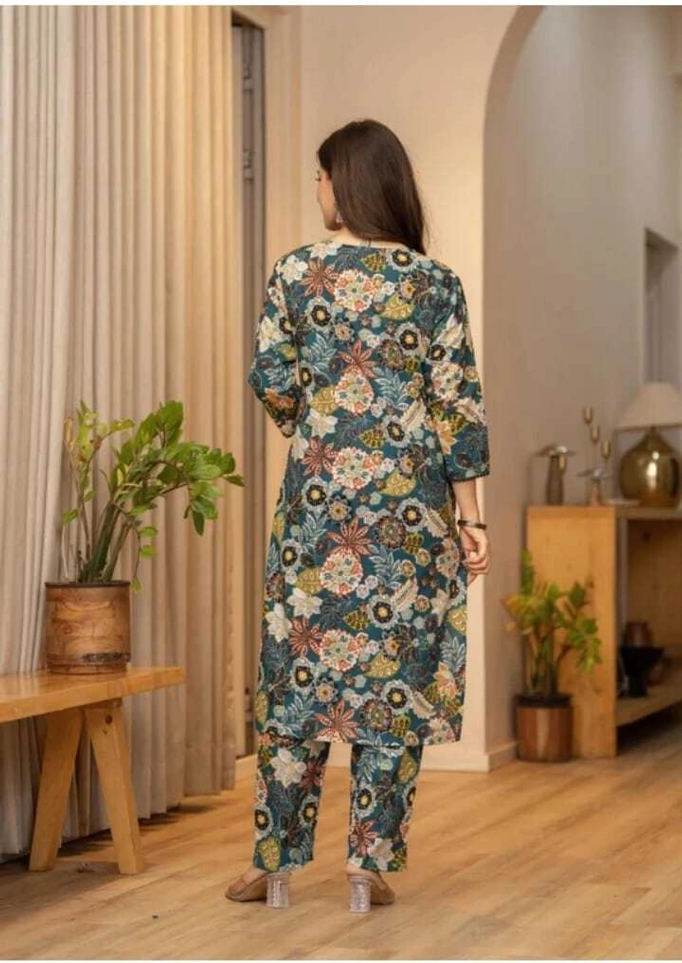 ₹414 Women Kurta Pant Set Stylish Ethnic Outfit Deal for India