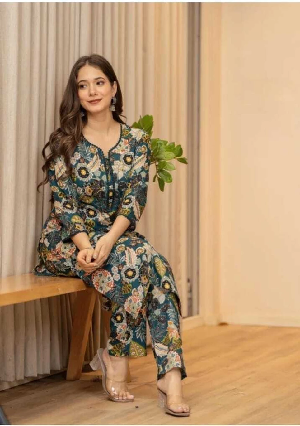 ₹414 Women Kurta Pant Set Stylish Ethnic Outfit Deal for India