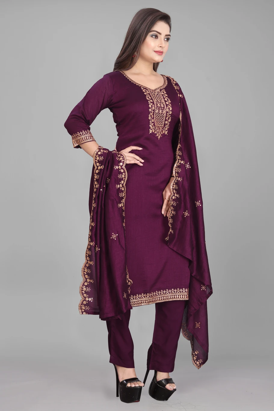 ₹756 Women Kurta Pant Dupatta Set Stylish Ethnic Outfit India