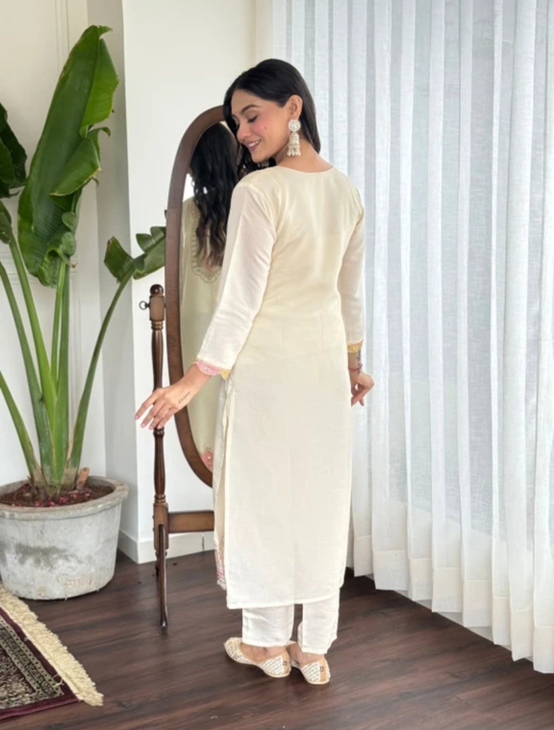 Aneritexarc Embroidered Kurta Set for Women at Discounted Price