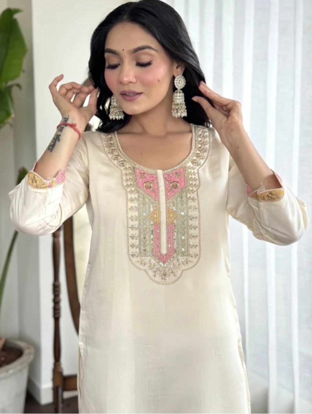 Aneritexarc Embroidered Kurta Set for Women at Discounted Price
