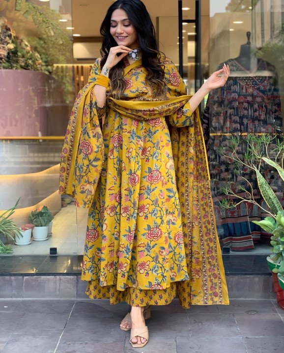 Oumad Printed Kurta Palazzo Set for Relaxed Festive Ethnic Styling