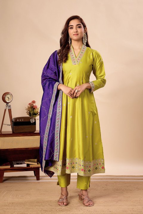 Ayukta International Kurta Dupatta Set for Elegant Festive Styling
