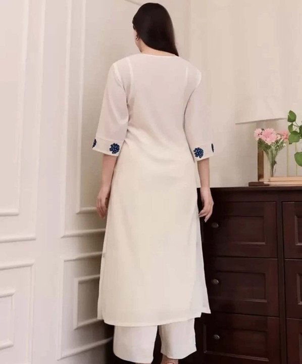 Srapo Kurti Pant Dupatta Set for Elegant Everyday Festive Styling