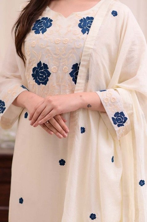 Srapo Kurti Pant Dupatta Set for Elegant Everyday Festive Styling