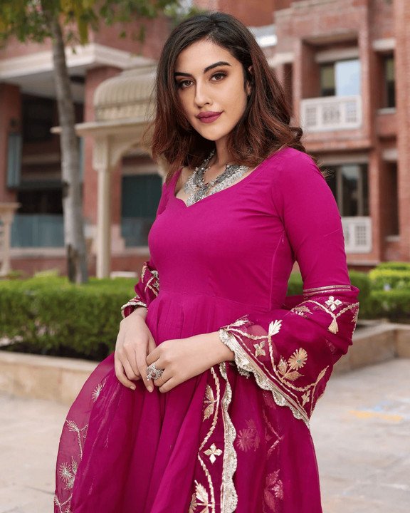 Style Story Kurta Set at ₹998 for Elegant Festive Ethnic Wear