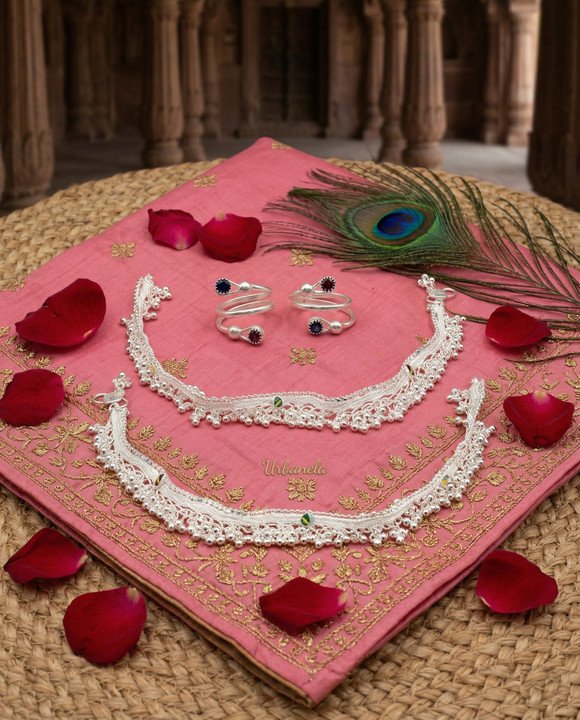 Urbanela Silver Jewellery Set for Graceful Ethnic Women Fashion Looks