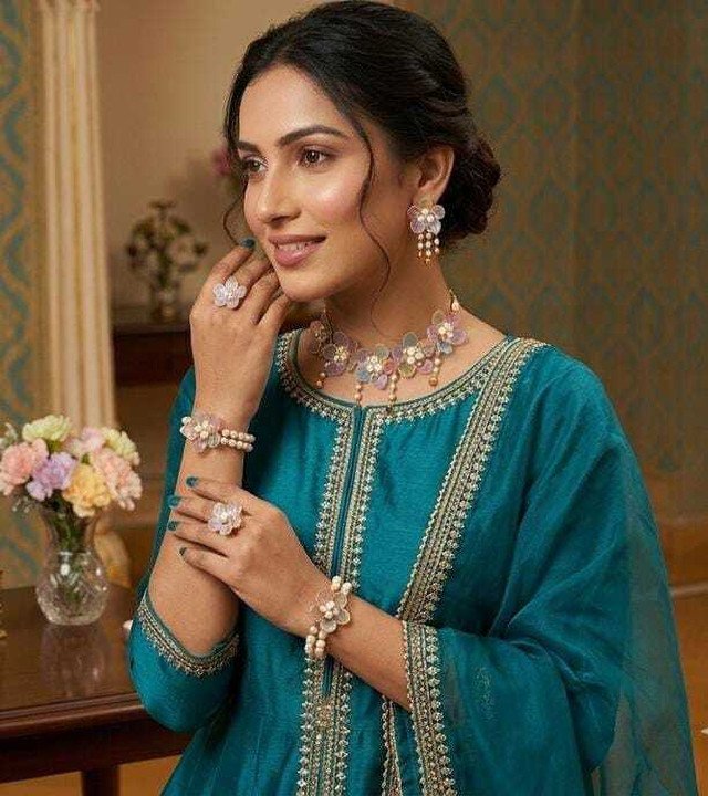 Elegant Traditional Jewellery Set for Festive Women Fashion Styling