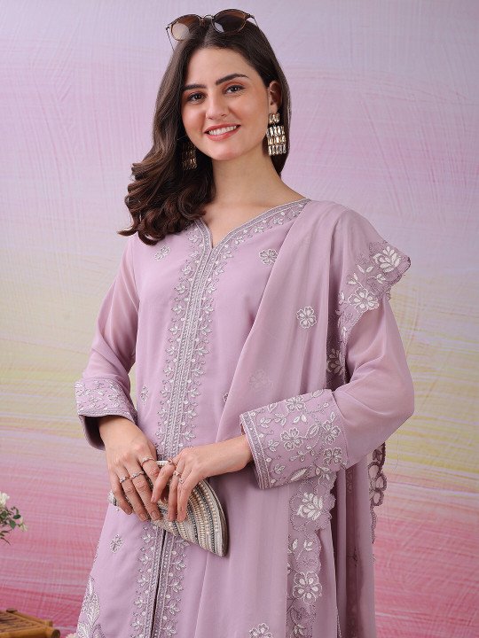 Lookslink Sharara Dupatta Set at ₹900 for Festive Ethnic Style