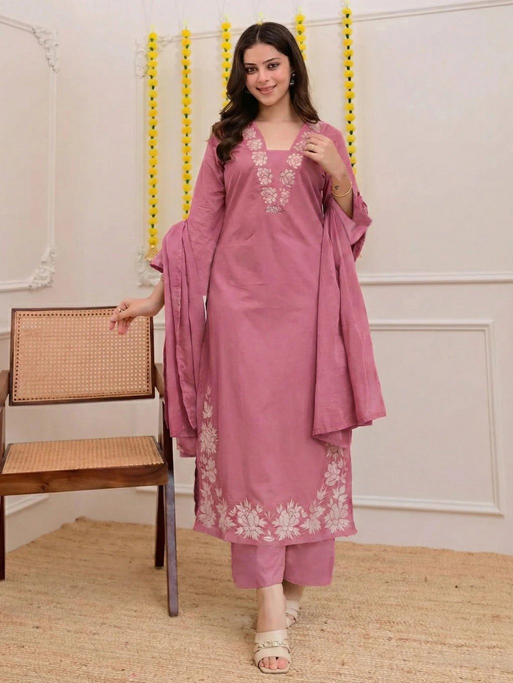 ₹853 Aaghnya Fashion Kurti Palazzo Dupatta Set for Women – 67% Off Deal