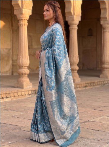 ₹998 for Dussehra Festive Banarasi Saree with Zari Ethnic Motifs for Festive and Wedding Wear