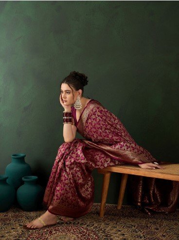 ₹614 Woven Design Saree for Women With Blouse Piece | 75% Off