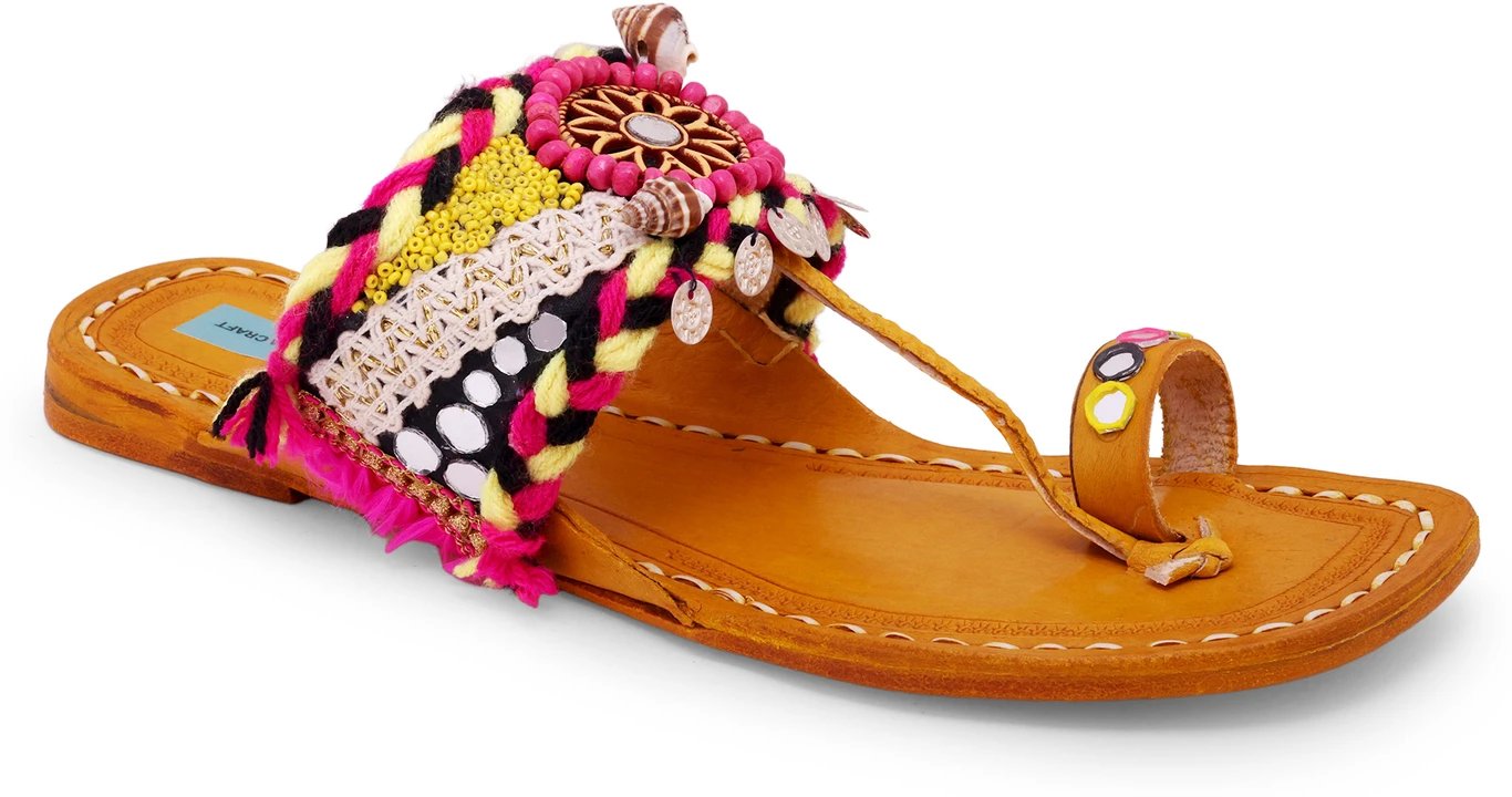 ₹1,068 Handcrafted Kolhapuri Flats for Women – Boho Ethnic Style
